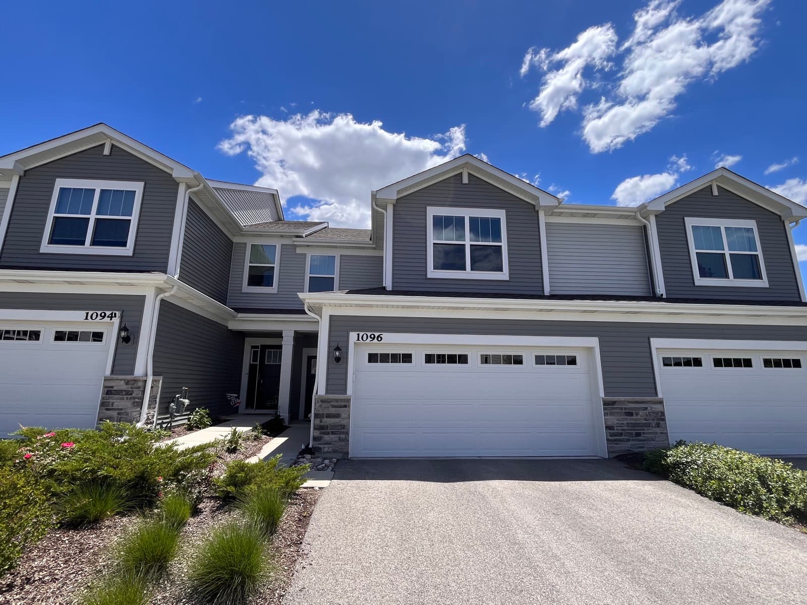 1096 Moraine, South Elgin, IvyGro buyer closing